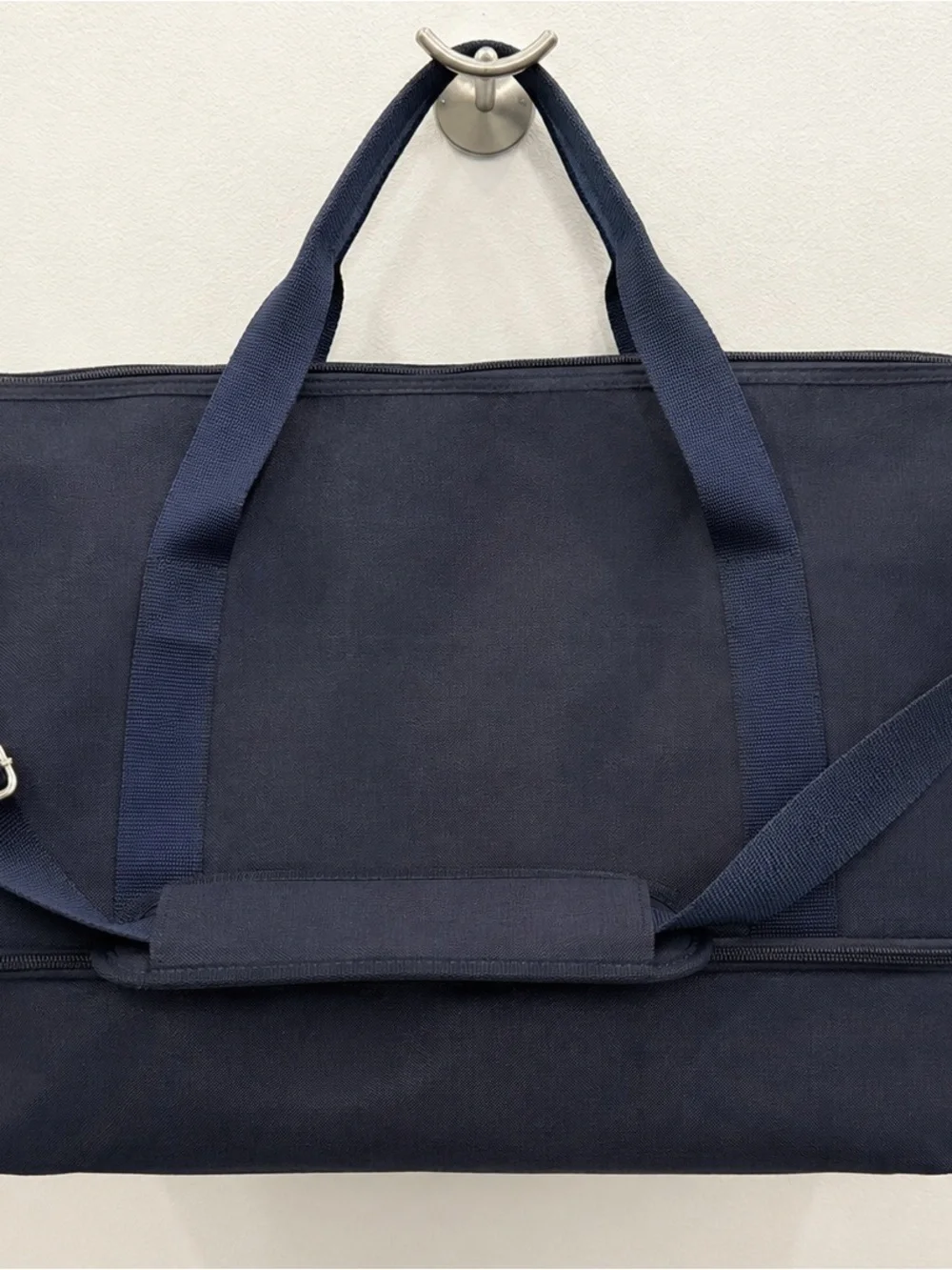 Lo & Sons Catalina Deluxe Large Navy Weekender Travel Duffel Bag 49L